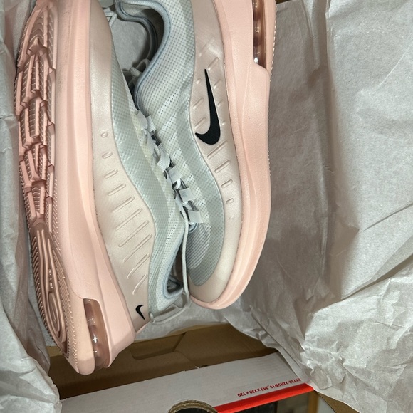 WMNS AIR MAX AXIS 'WASHED CORAL AURA'. Warn only once. Great Condition - Picture 13 of 14